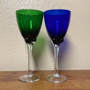 2 Vintage Hand Blown Emerald Green Tulip Petals Stem 9” Tall Wine Glasses 16Oz
